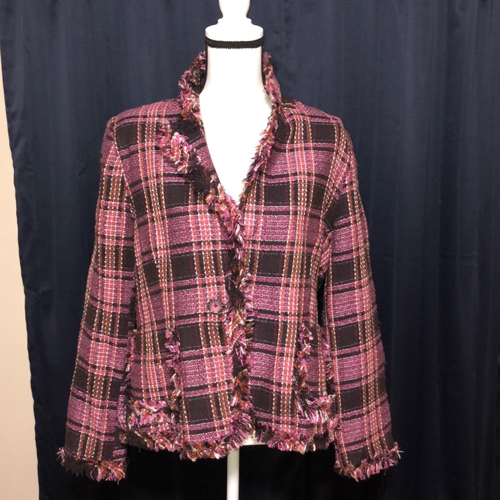 Very nice blazer.